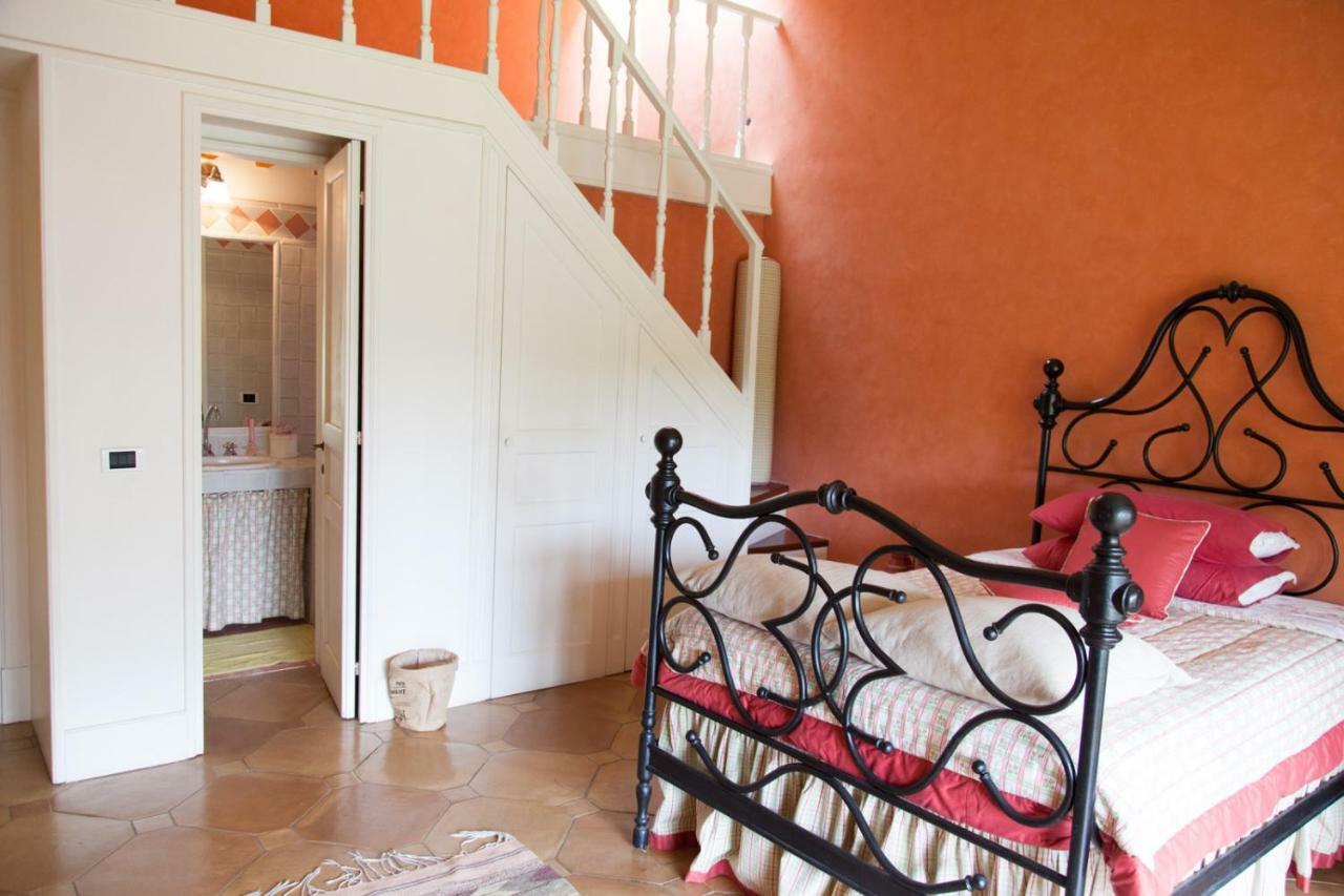 Bed and Breakfast Borgo del Gelso Olgiata Exterior foto
