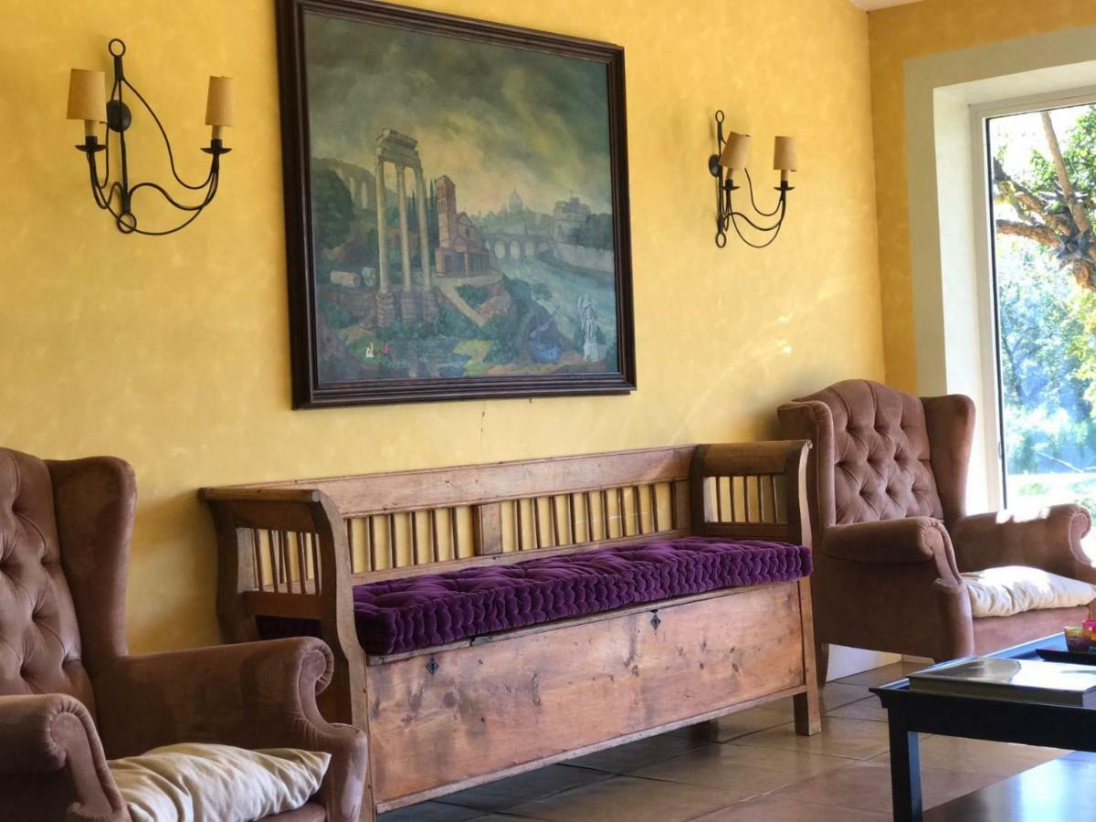 Bed and Breakfast Borgo del Gelso Olgiata Exterior foto